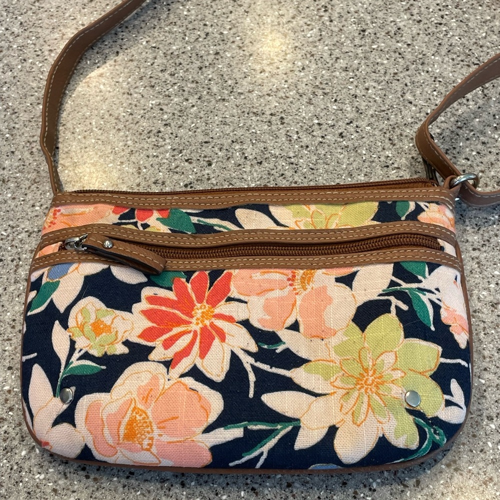 Croft&Barrow floral small purse with shoulder strap